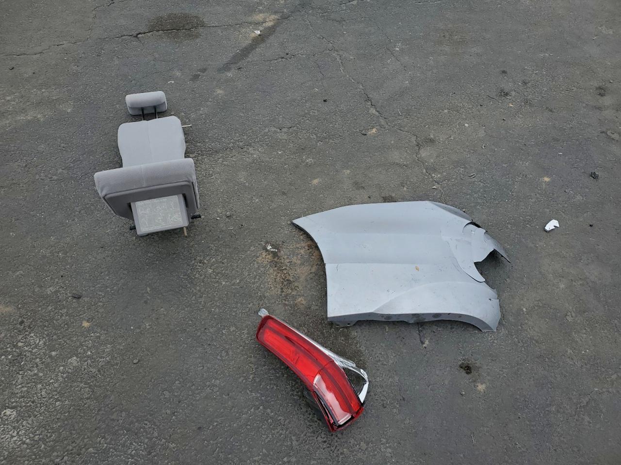 2018 Toyota Sienna Le VIN: 5TDKZ3DC9JS915366 Lot: 94792755