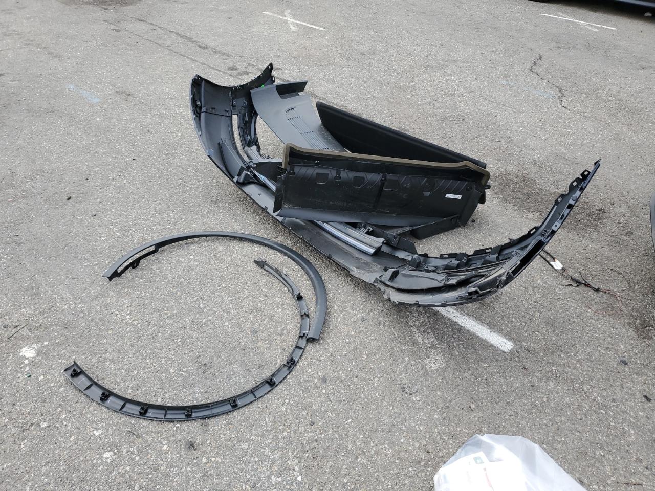 2026 Tesla Model Y VIN: 7SAYGDEE2TF368828 Lot: 93072375