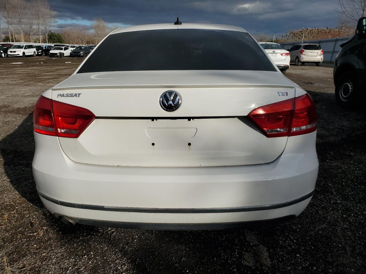 2015 Volkswagen Passat Sel VIN: 1VWCS7A35FC111253 Lot: 93519895