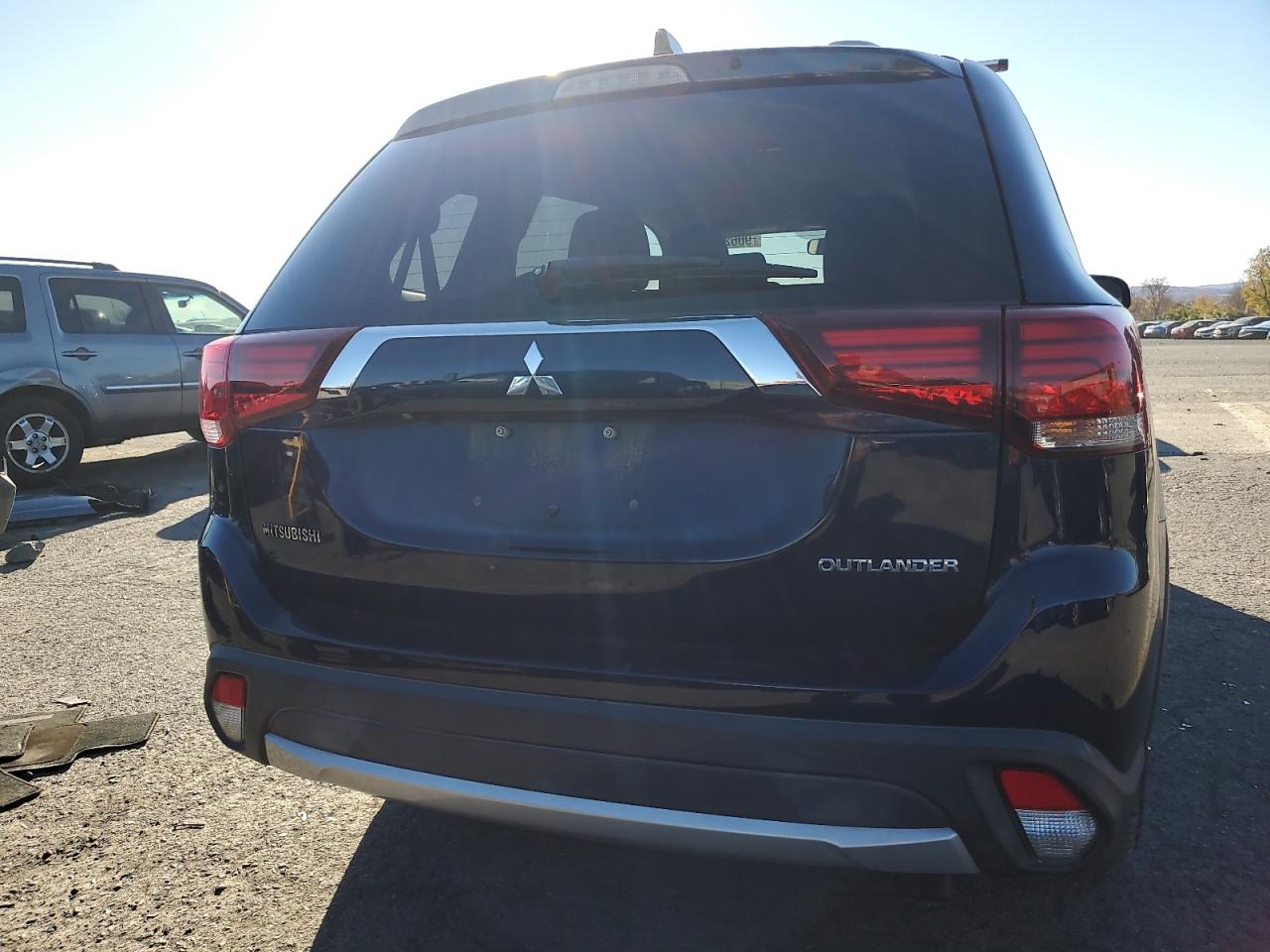 2018 Mitsubishi Outlander Se VIN: JA4AZ3A31JJ004617 Lot: 90629185