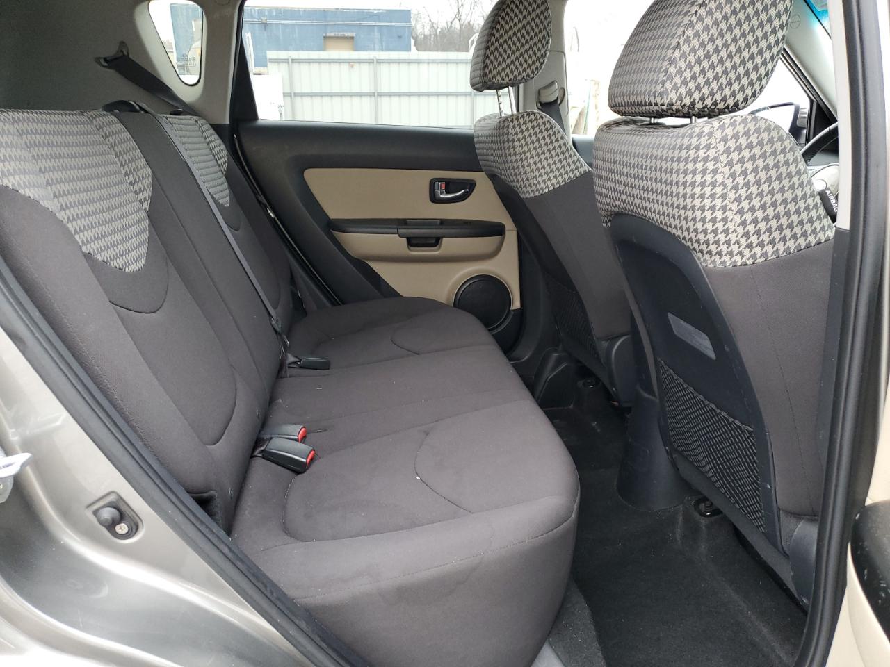 2012 Kia Soul + VIN: KNDJT2A61C7460676 Lot: 93409325