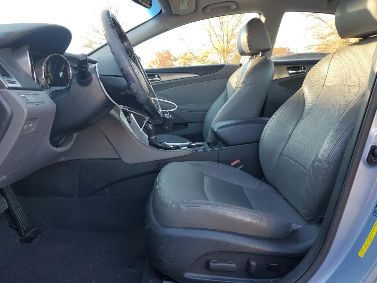 2013 Hyundai Sonata Hybrid VIN: KMHEC4A40DA075721 Lot: 90993925