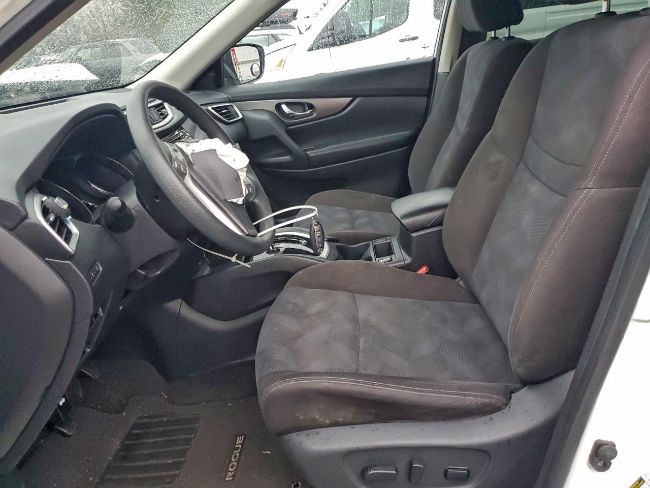 2015 Nissan Rogue S VIN: KNMAT2MV6FP575460 Lot: 94080605