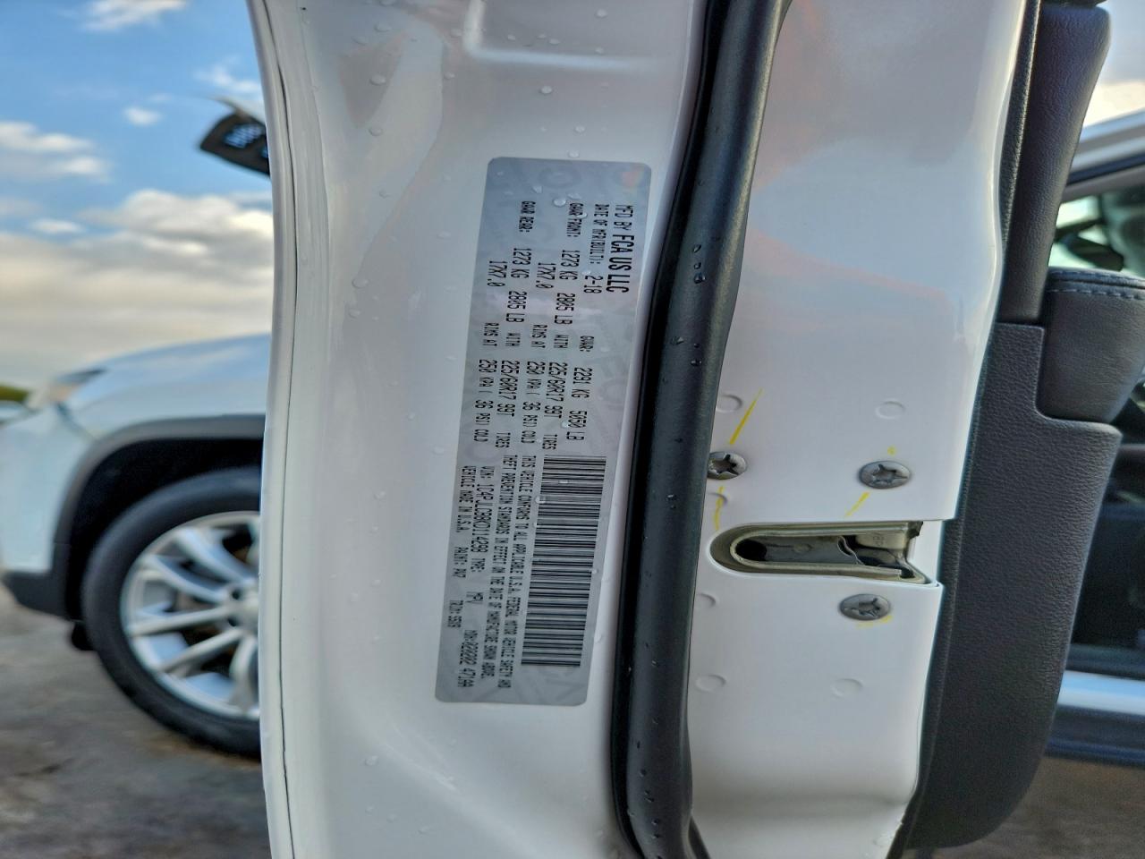 2019 Jeep Cherokee Latitude VIN: 1C4PJLCB8KD114298 Lot: 92751505