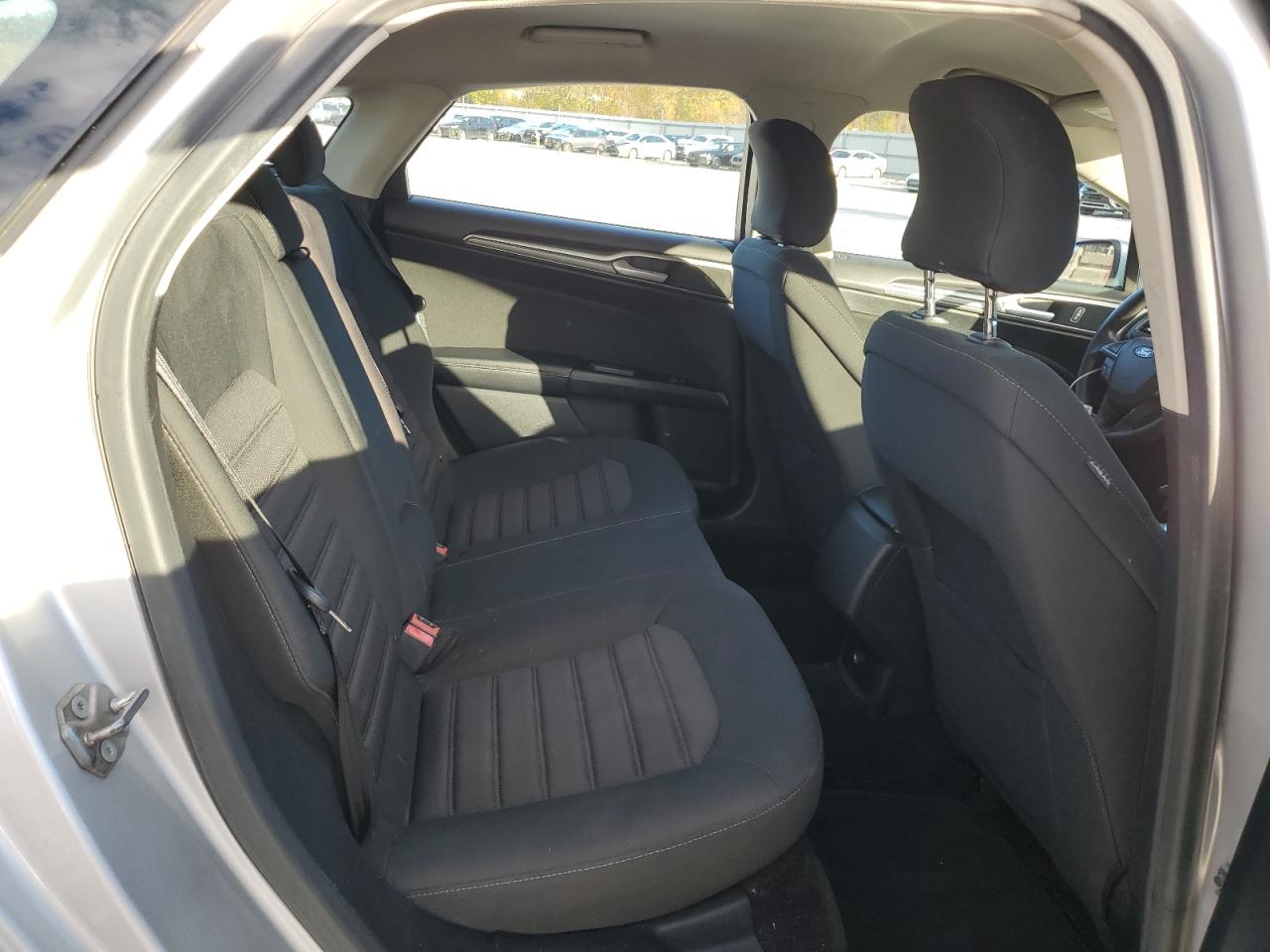 2017 Ford Fusion Se VIN: 3FA6P0H73HR370271 Lot: 90605595