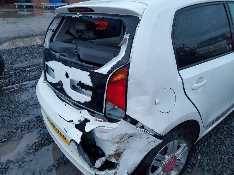 2018 VOLKSWAGEN UP BY BEATS BMT 