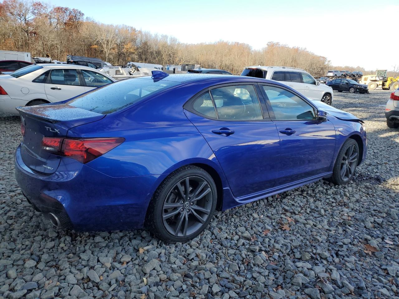 Фото: 19UUB3F63JA005375