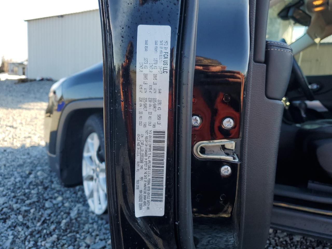 2018 Jeep Cherokee Latitude Plus VIN: 1C4PJLLB1JD553308 Lot: 93425565