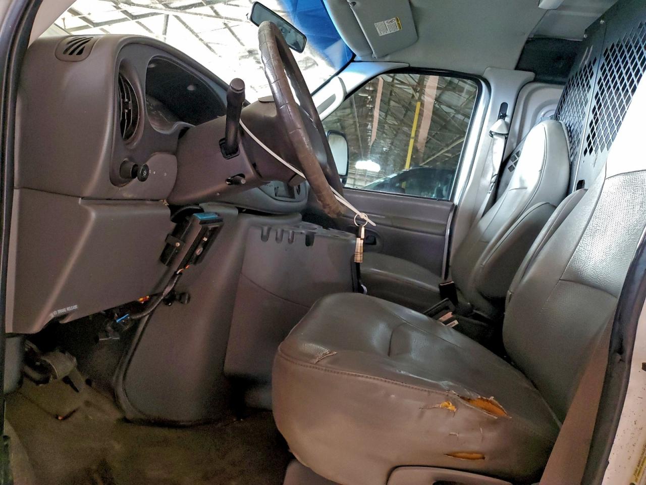 2006 Ford Econoline E350 Super Duty Van VIN: 1FTSE34PX6HA49283 Lot: 94121985