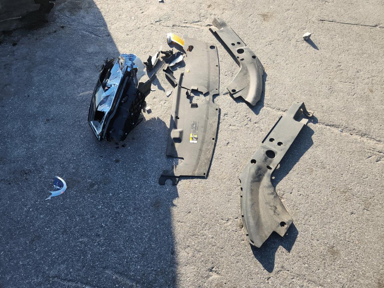 2018 Jeep Compass Latitude VIN: 3C4NJDBB2JT115003 Lot: 90326585