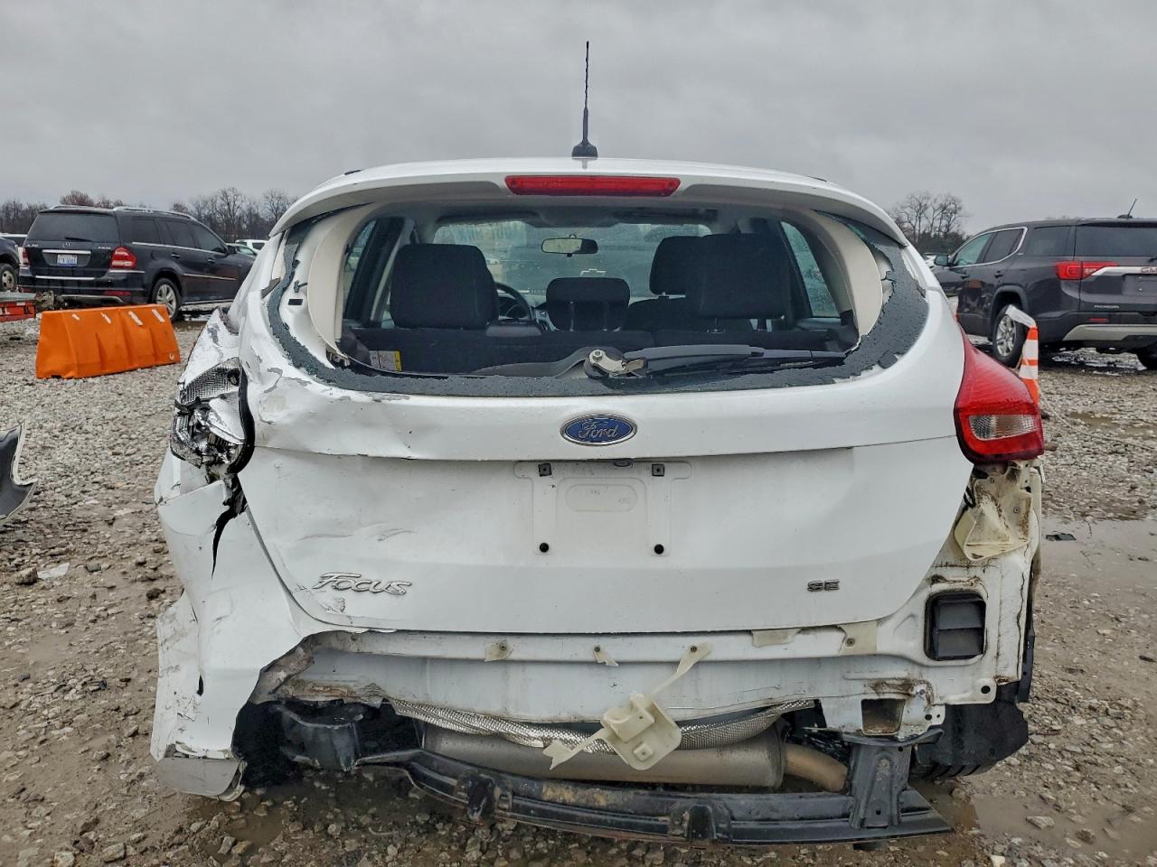 2017 Ford Focus Se VIN: 1FADP3K21HL232569 Lot: 94303965