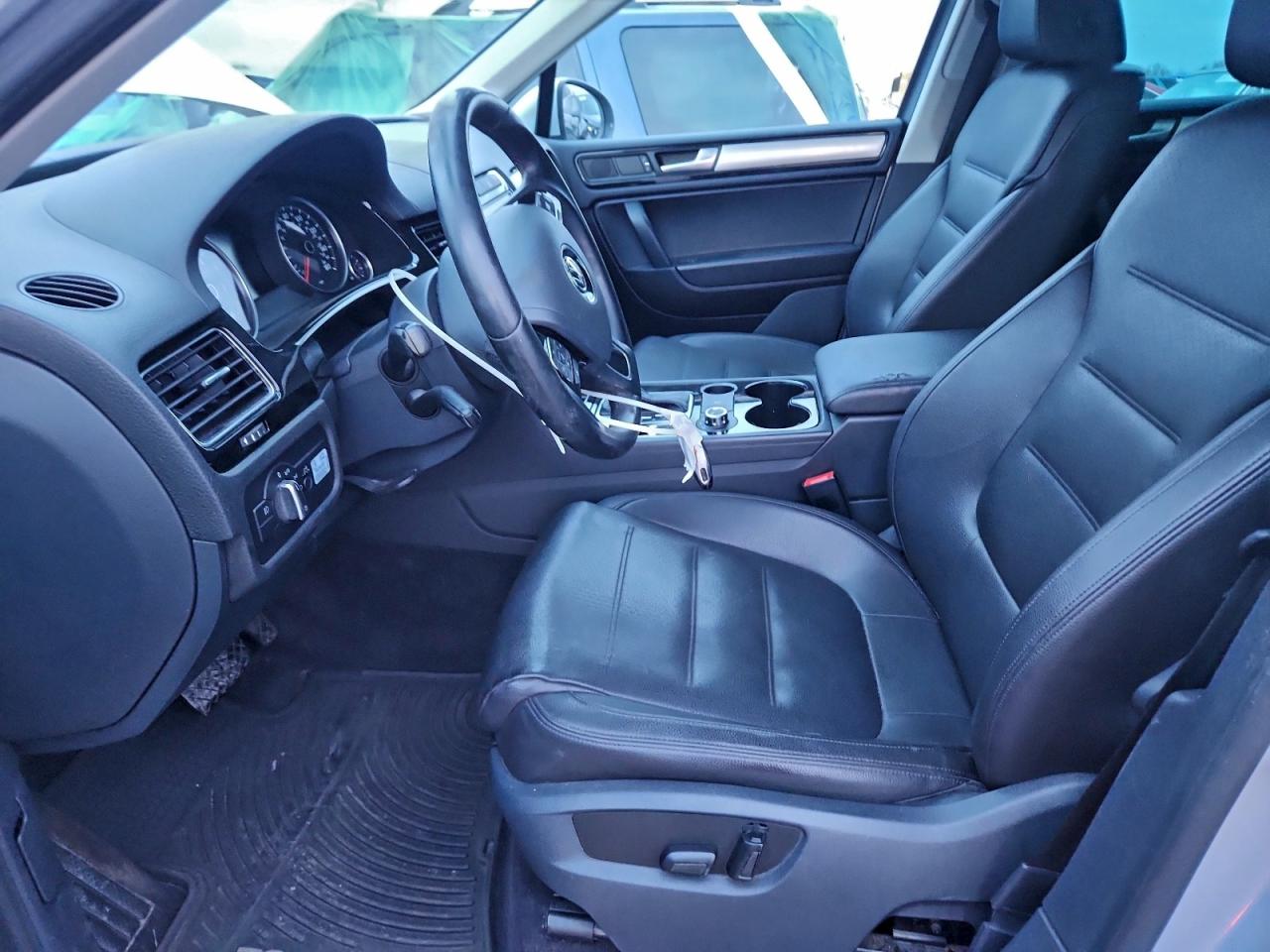 2013 Volkswagen Touareg V6 Tdi VIN: WVGEP9BP4DD013554 Lot: 93680645