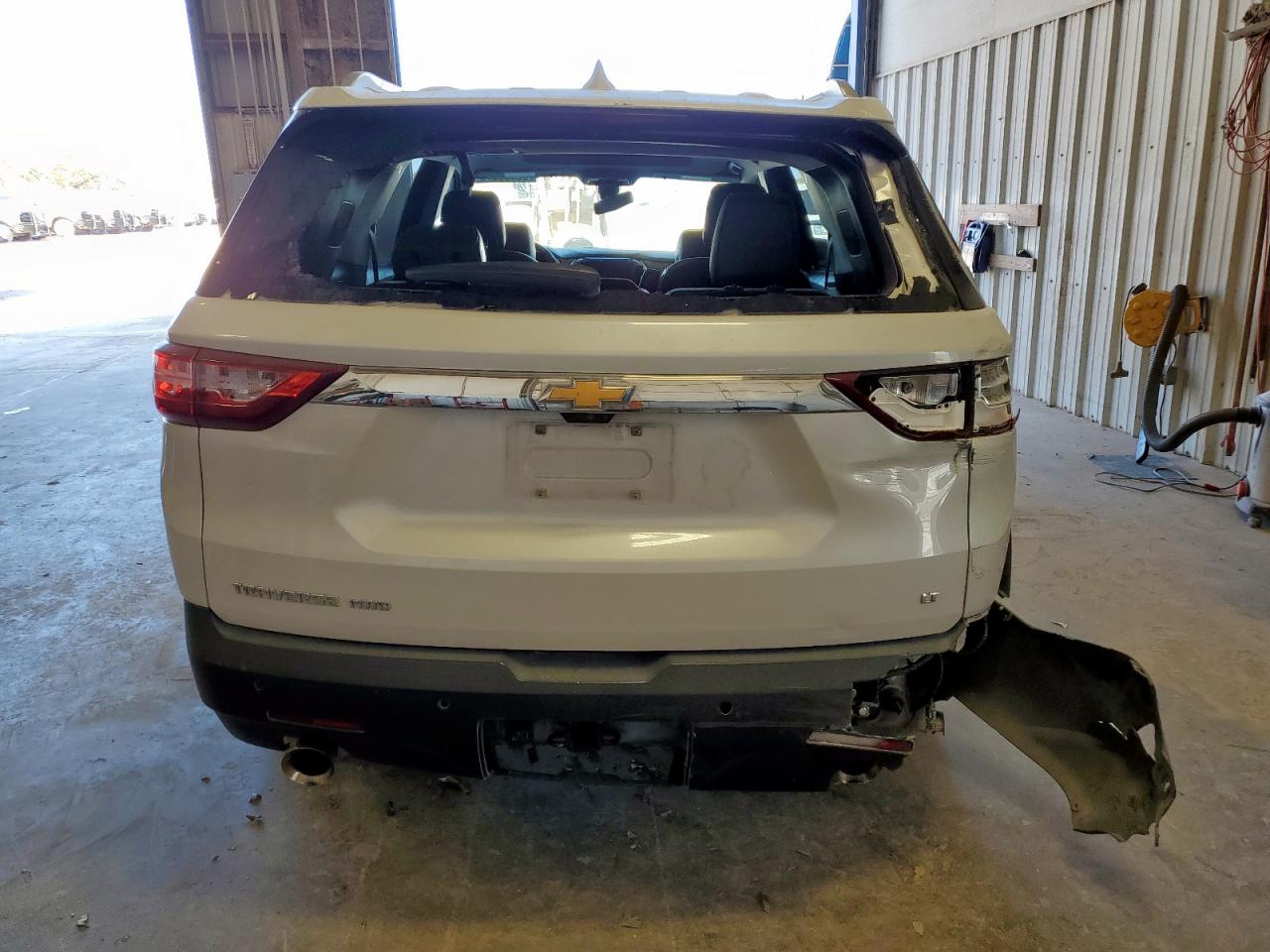 2018 Chevrolet Traverse Lt VIN: 1GNEVHKW3JJ198213 Lot: 92352075