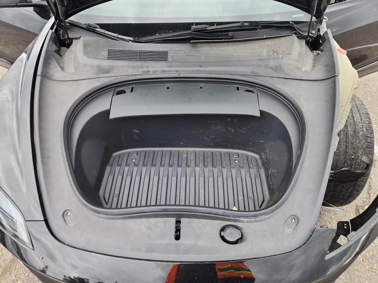 2024 Tesla Model 3 VIN: 5YJ3E1EA7RF738527 Lot: 92720265