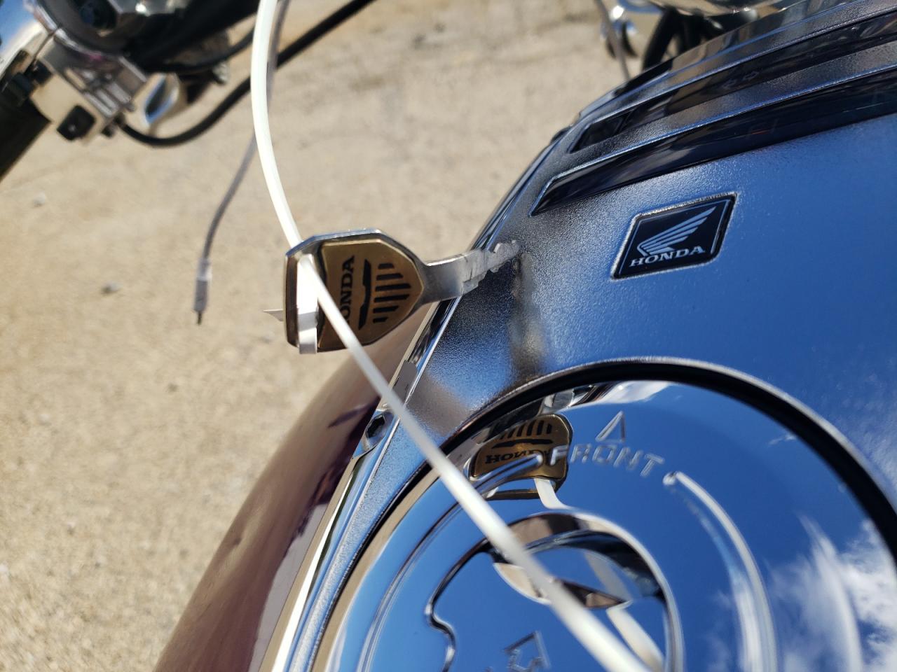 2004 Honda Vtx1800 C VIN: 1HFSC46074A200202 Lot: 92080425