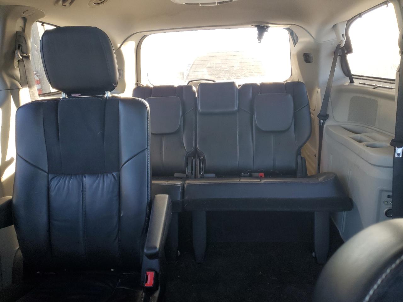 2015 Chrysler Town & Country Limited Platinum VIN: 2C4RC1GG5FR639481 Lot: 92545635