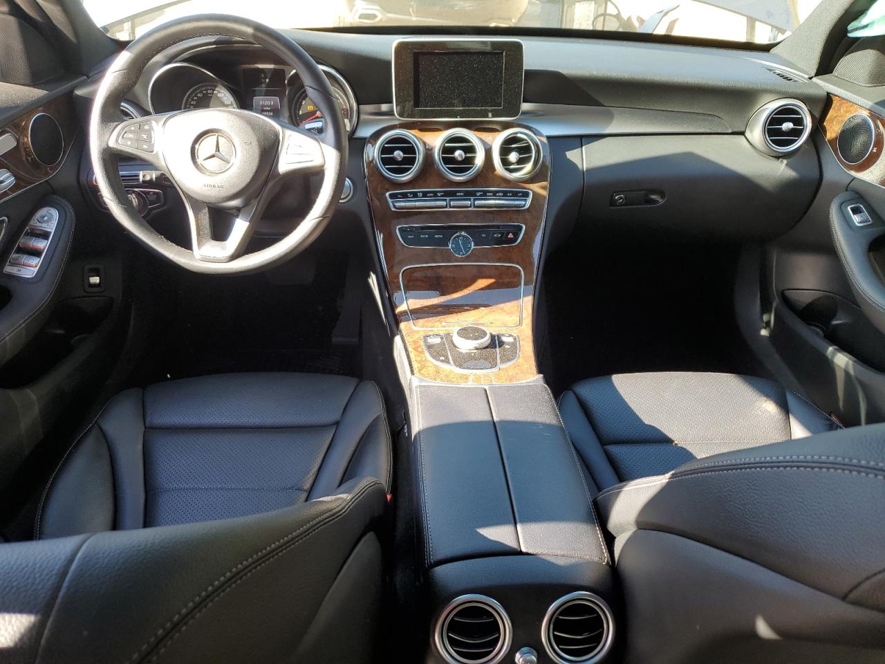 2018 Mercedes-Benz C 300 VIN: 55SWF4JBXJU261136 Lot: 91453915