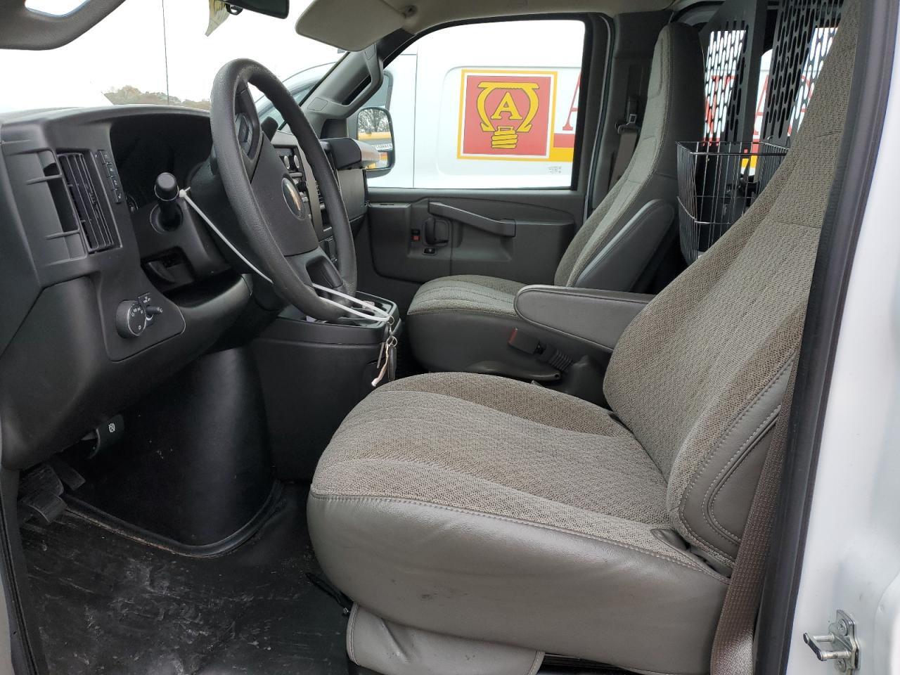 2024 Chevrolet Express G2500 VIN: 1GCWGAFP7R1222252 Lot: 91329365