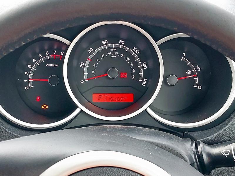 2010 KIA VENGA 1.6 2 5DR AUTO