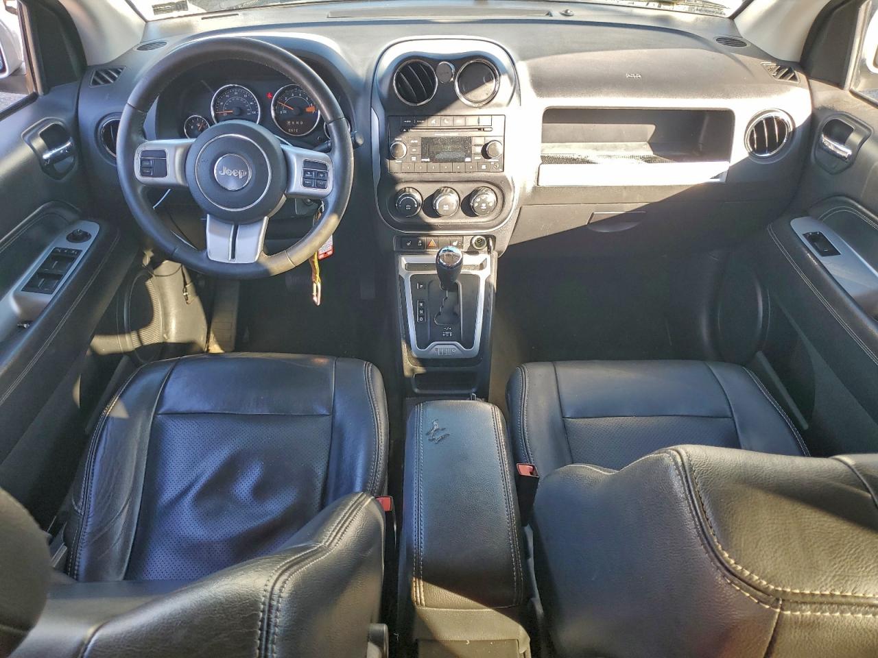 2016 Jeep Compass Latitude VIN: 1C4NJDEB4GD751156 Lot: 93605525