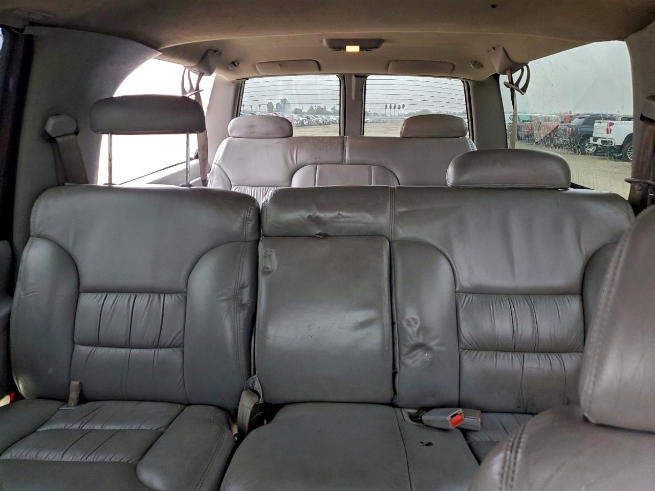 1996 Chevrolet Suburban K2500 VIN: 3GNGK26J9TG163225 Lot: 94329185