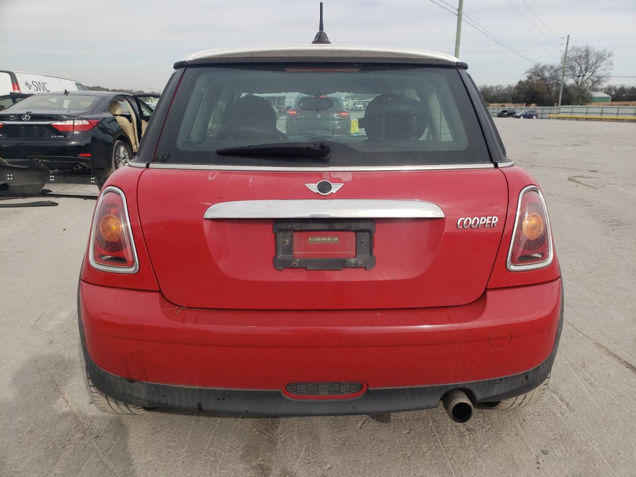 2008 Mini Cooper VIN: WMWMF33568TT61829 Lot: 91956725
