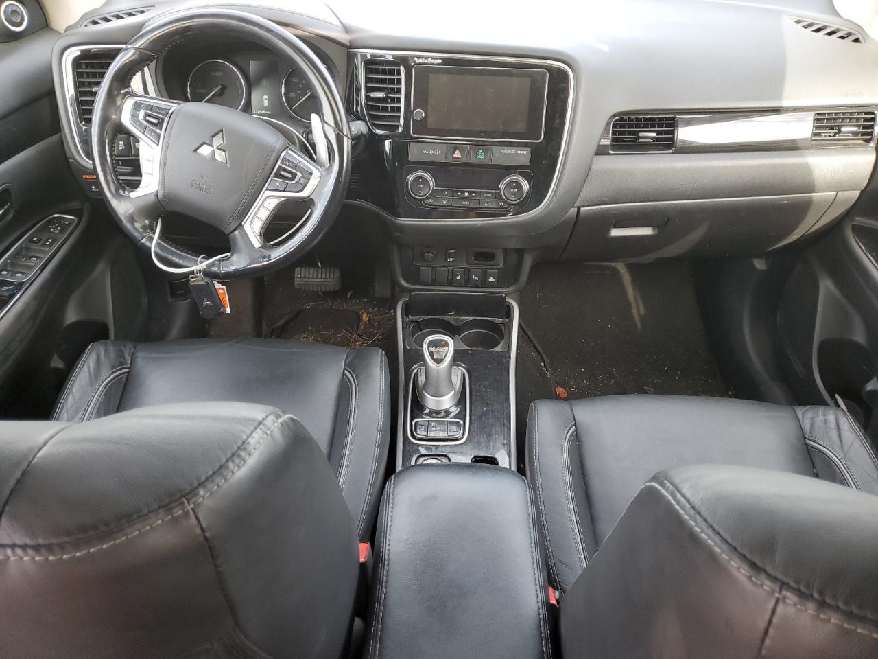 2018 Mitsubishi Outlander Se VIN: JA4J24A55JZ028674 Lot: 90857065