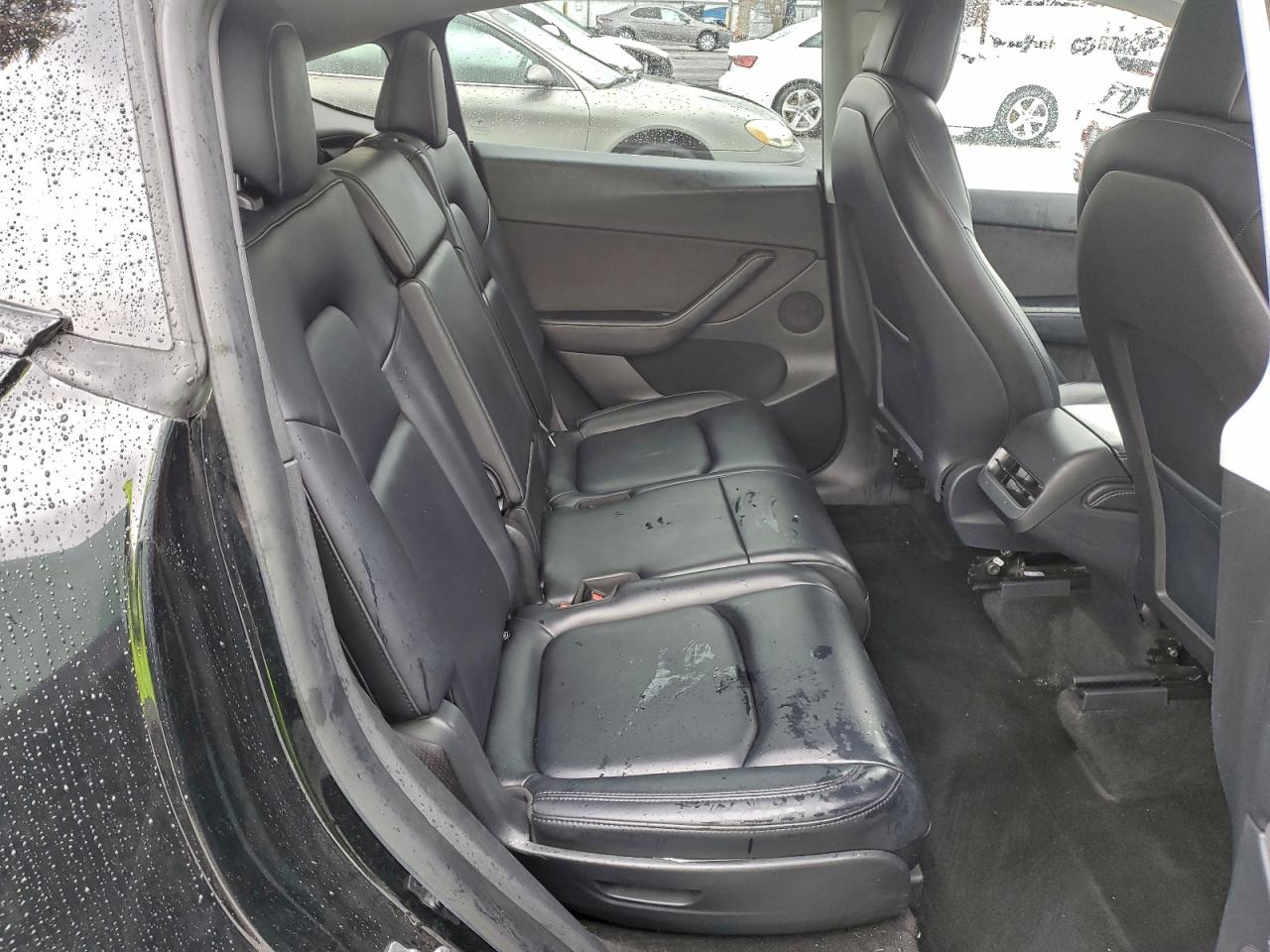 2022 Tesla Model Y VIN: 7SAYGAEE8NF389698 Lot: 92749645