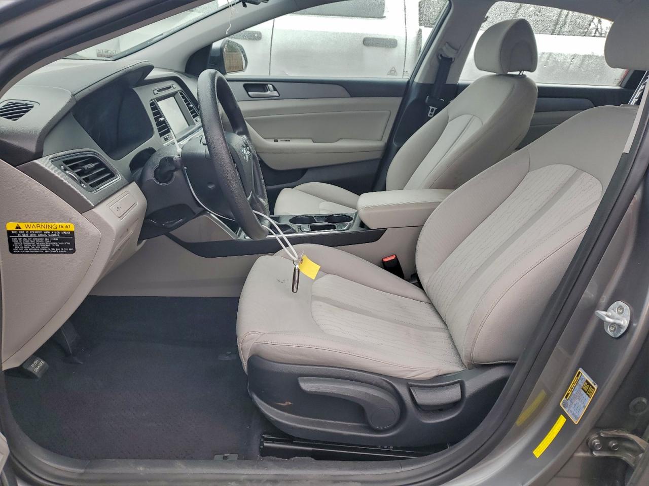 2017 Hyundai Sonata Hybrid VIN: KMHE24L18HA059469 Lot: 92243645