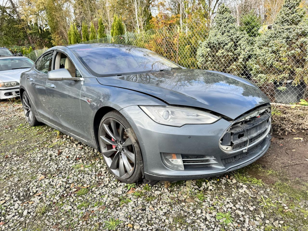 2014 Tesla Model S
