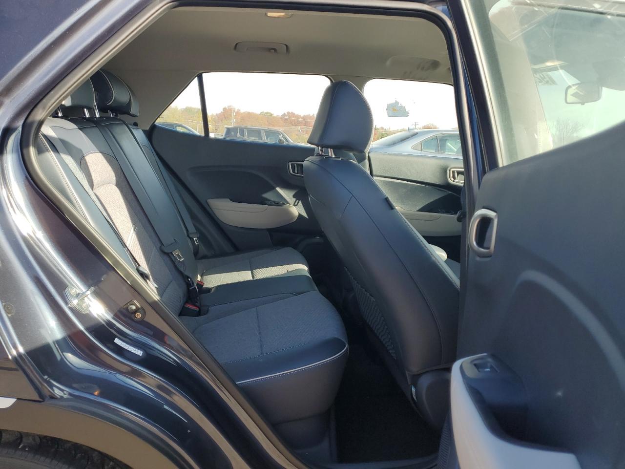 2021 Hyundai Venue Sel VIN: KMHRC8A3XMU080536 Lot: 92065155