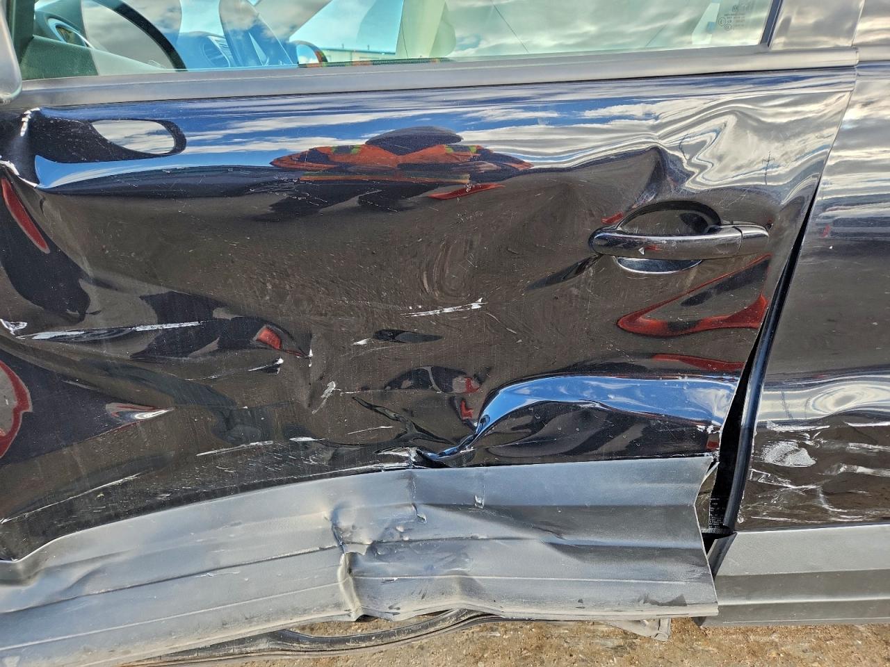 2017 Volkswagen Tiguan S VIN: WVGAV7AX1HK046636 Lot: 94324615