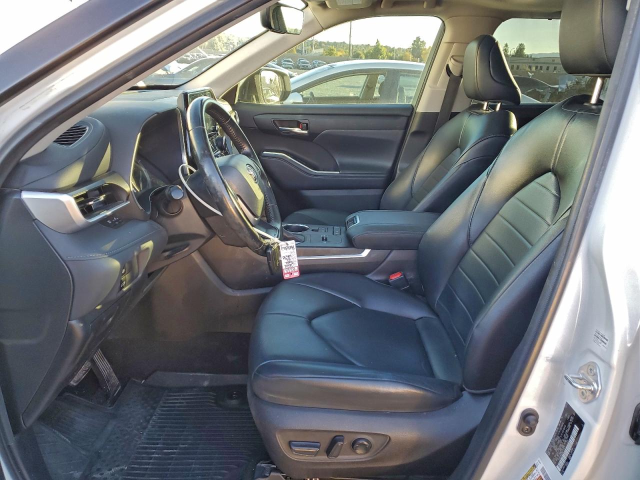 2022 Toyota Highlander Xle VIN: 5TDHZRAH2NS117617 Lot: 94358055