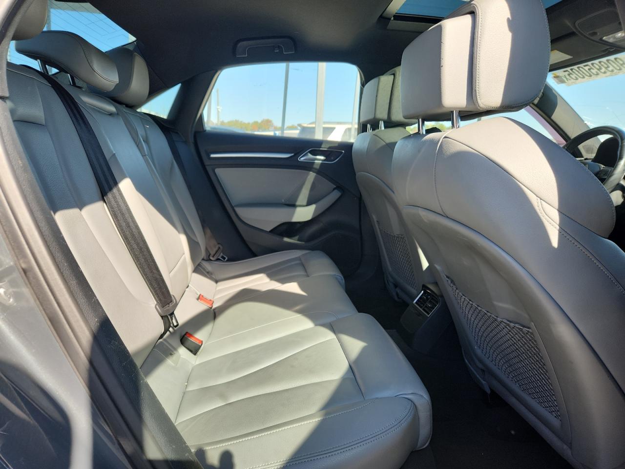 2018 Audi A3 Premium Plus VIN: WAUJ8GFF1J1037214 Lot: 90995005