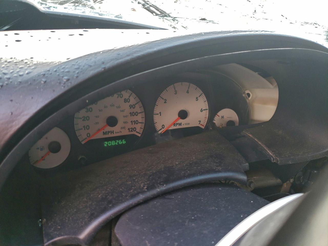 2005 Dodge Caravan Sxt VIN: 1D4GP45R05B323679 Lot: 94542935