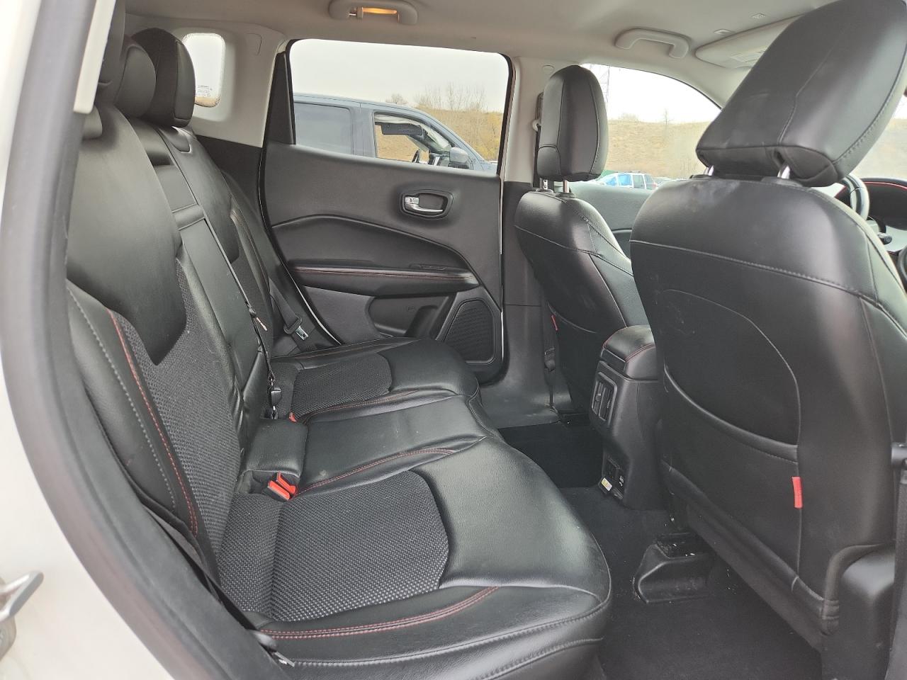 2018 Jeep Compass Trailhawk VIN: 3C4NJDDB7JT470049 Lot: 93750995