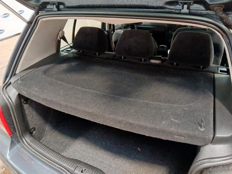 2003 VOLKSWAGEN GOLF 