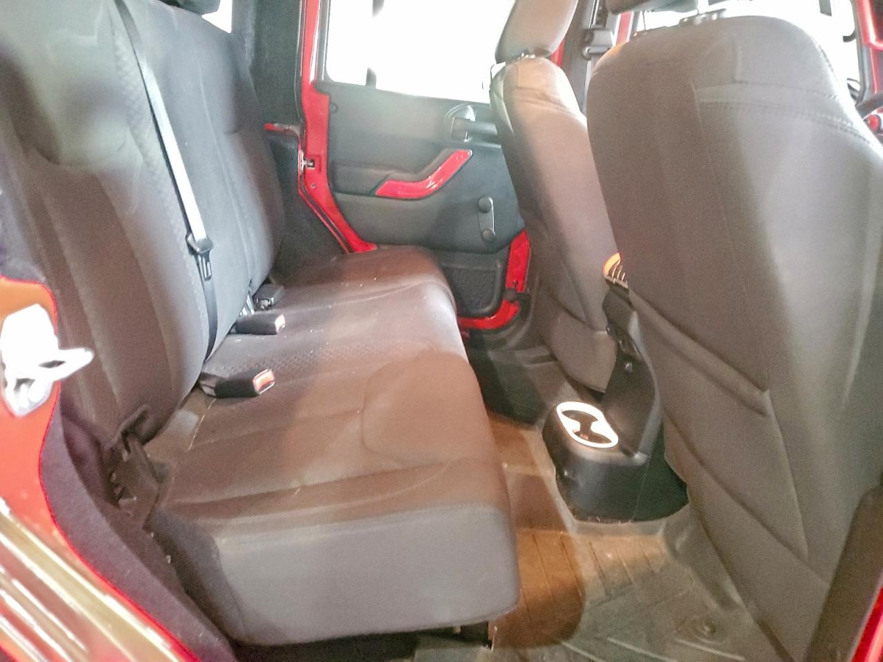 2016 Jeep Wrangler Unlimited Sport VIN: 1C4BJWDG2GL292162 Lot: 93529905