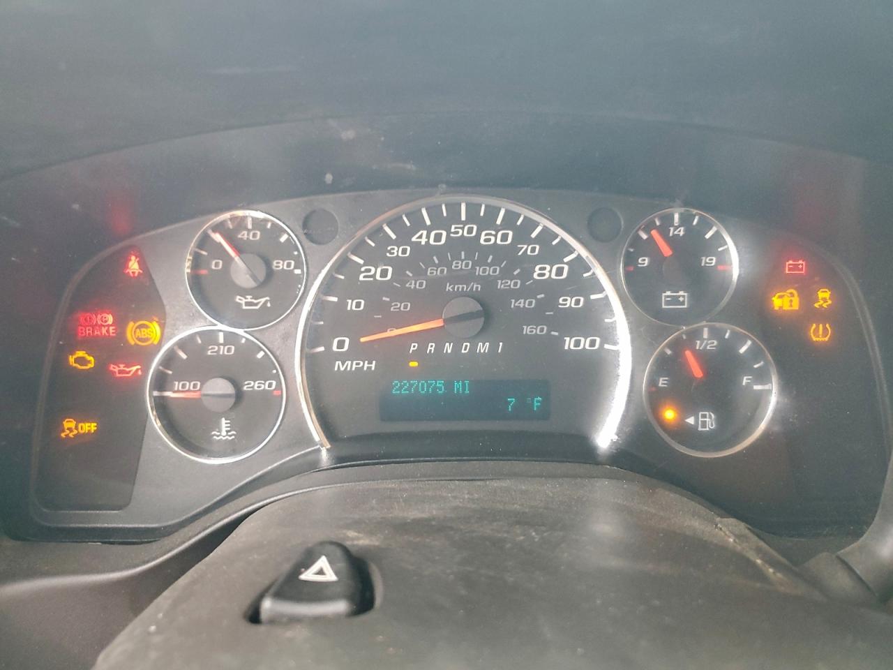 2017 GMC Savana Cutaway G3500 VIN: 1GD07RFG1H1123747 Lot: 93907365