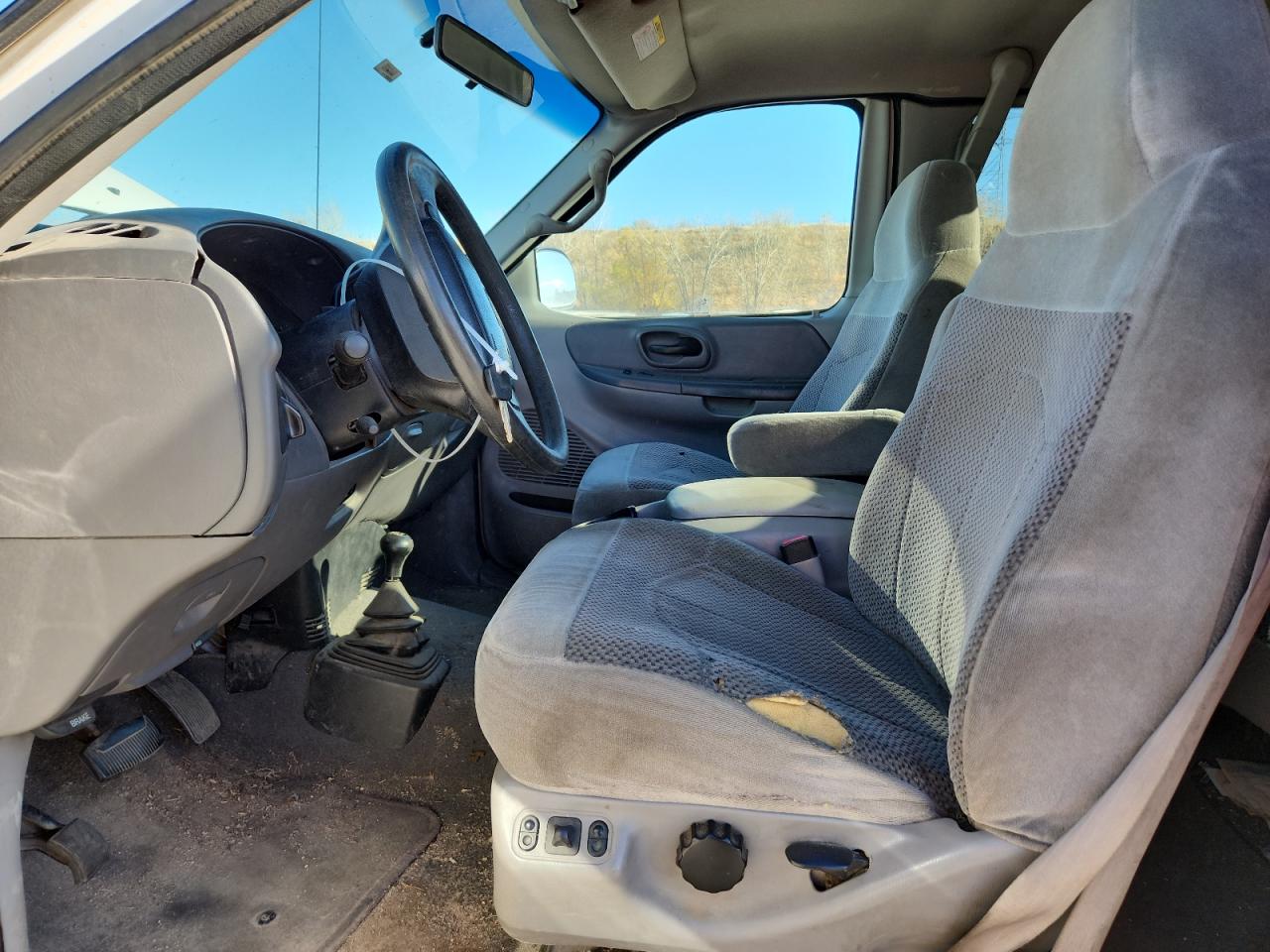 1999 Ford F150 VIN: 1FTRX18W9XNA05163 Lot: 92679615