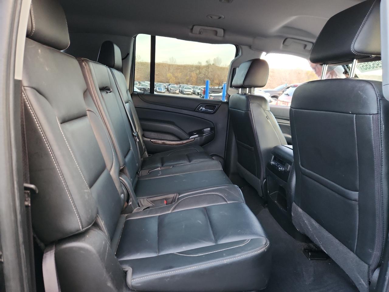 2019 Chevrolet Suburban K1500 Lt VIN: 1GNSKHKCXKR347544 Lot: 91295355