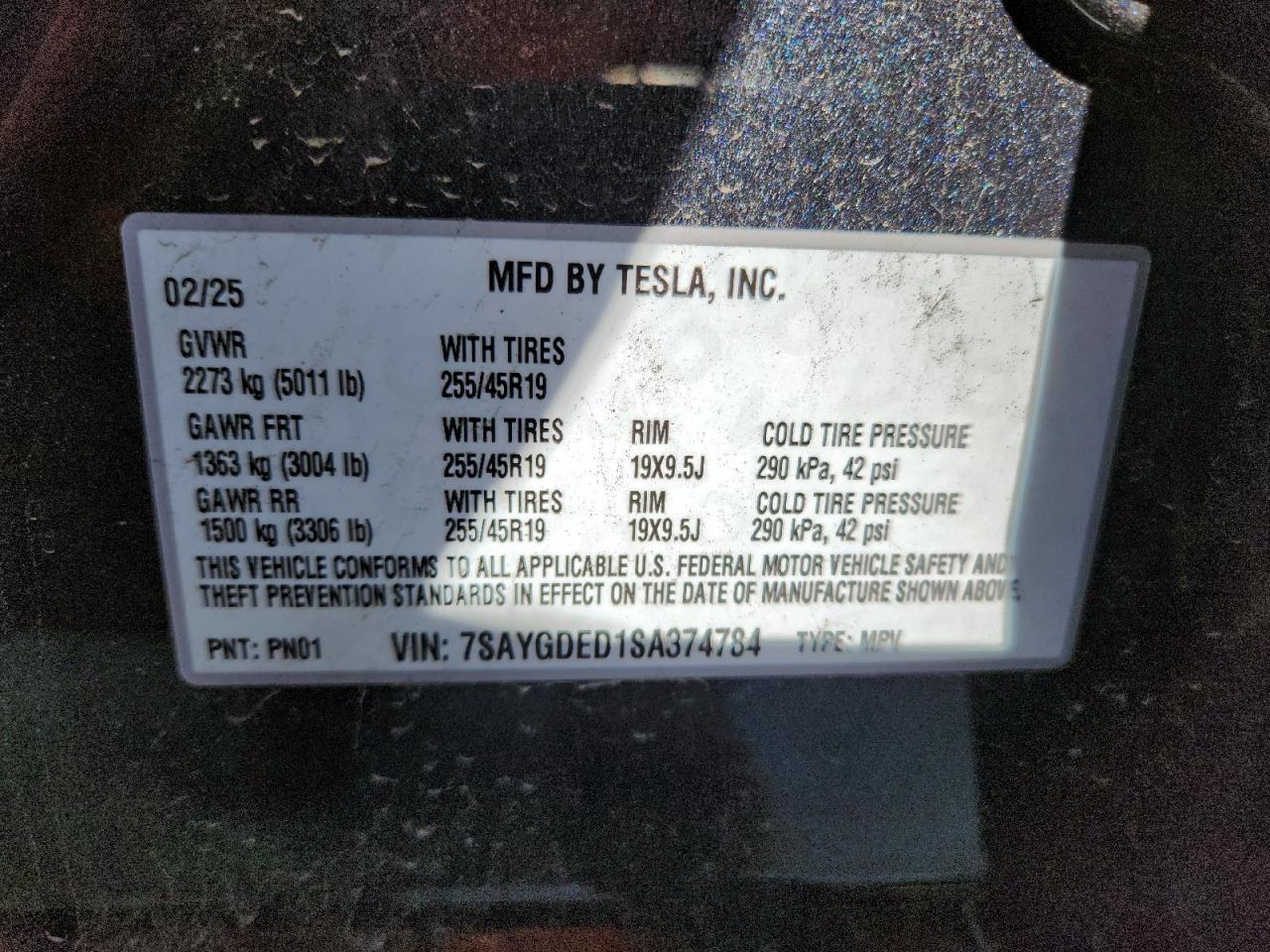 2025 Tesla Model Y VIN: 7SAYGDED1SA374784 Lot: 93721495