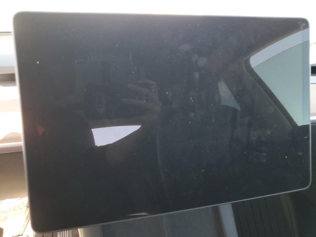 2024 Tesla Model Y VIN: 7SAYGAEE9RF070204 Lot: 91566045