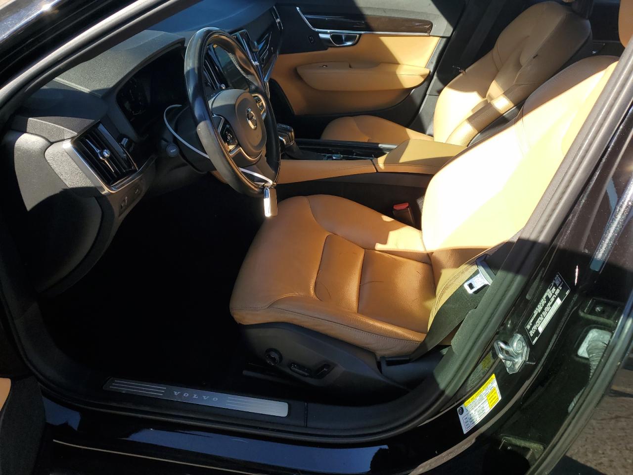 2018 Volvo S90 T5 Momentum VIN: LVY102AK7JP055501 Lot: 91001995