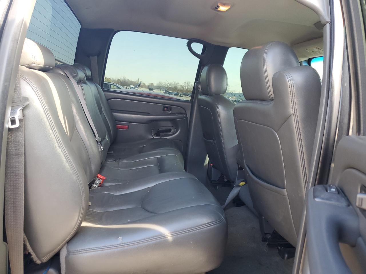 2005 GMC Sierra K2500 Heavy Duty VIN: 1GTHK23295F896843 Lot: 90904495