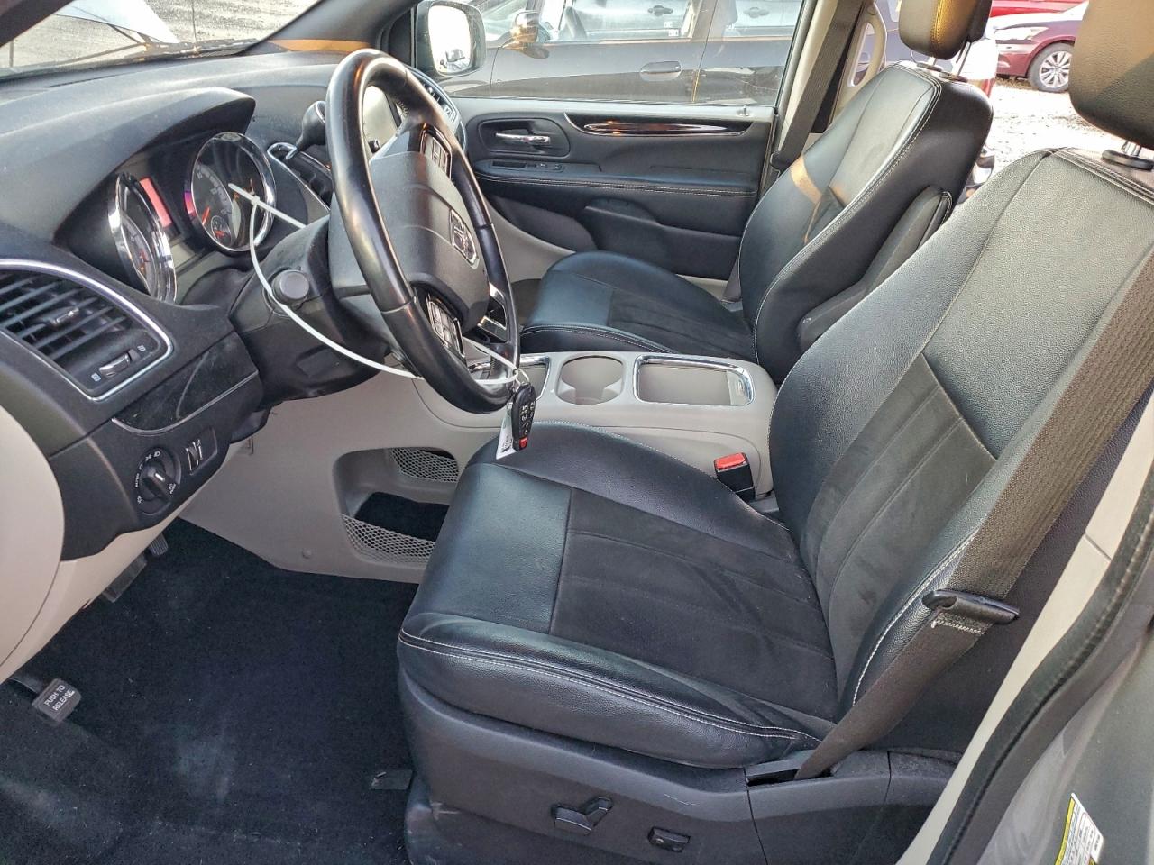 2019 Dodge Grand Caravan Sxt VIN: 2C4RDGCG3KR676190 Lot: 94147615