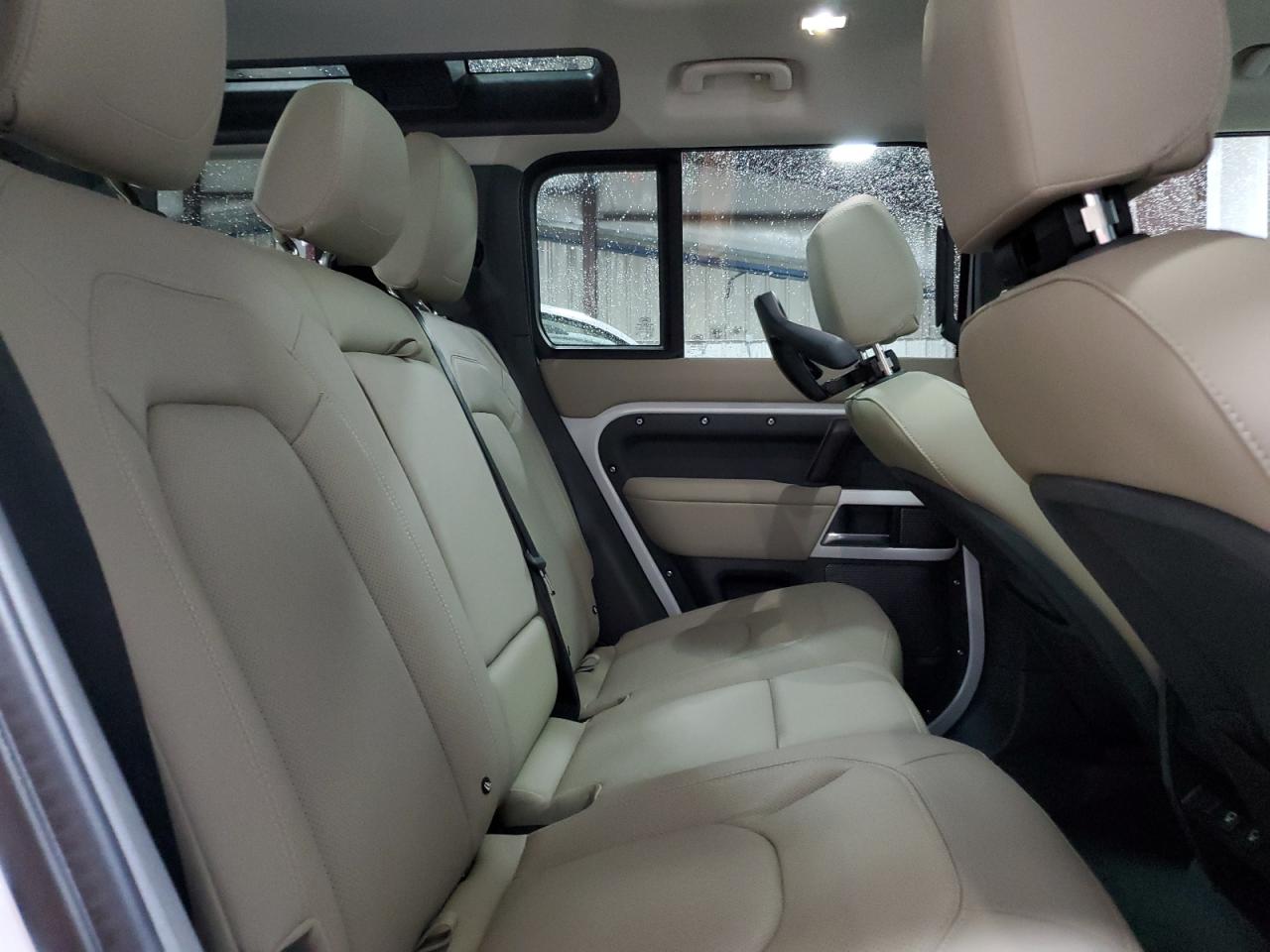 2024 Land Rover Defender 110 S VIN: SALEJ7EU5R2309660 Lot: 91088965