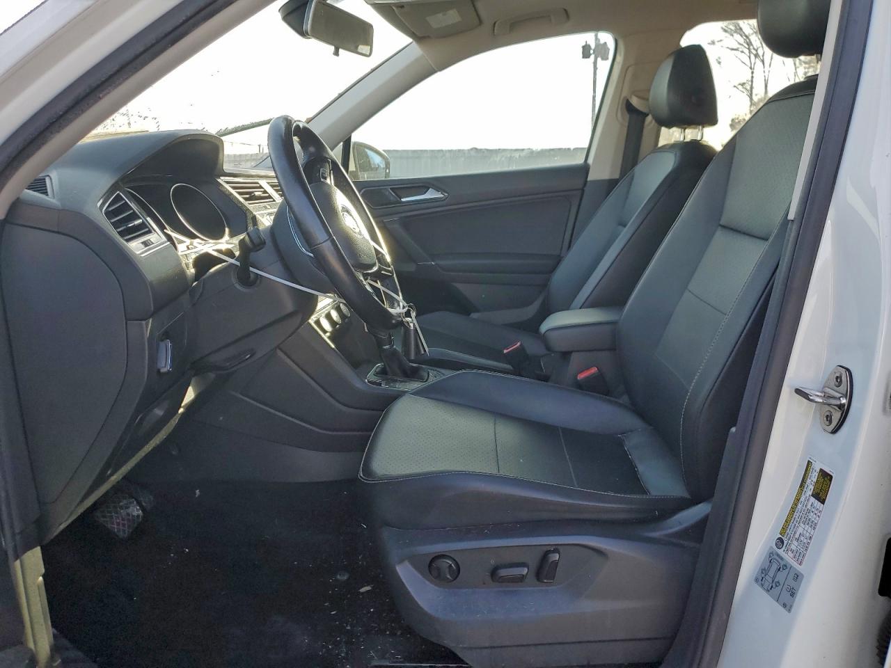 2018 Volkswagen Tiguan Se VIN: 3VV3B7AX6JM214471 Lot: 92935775