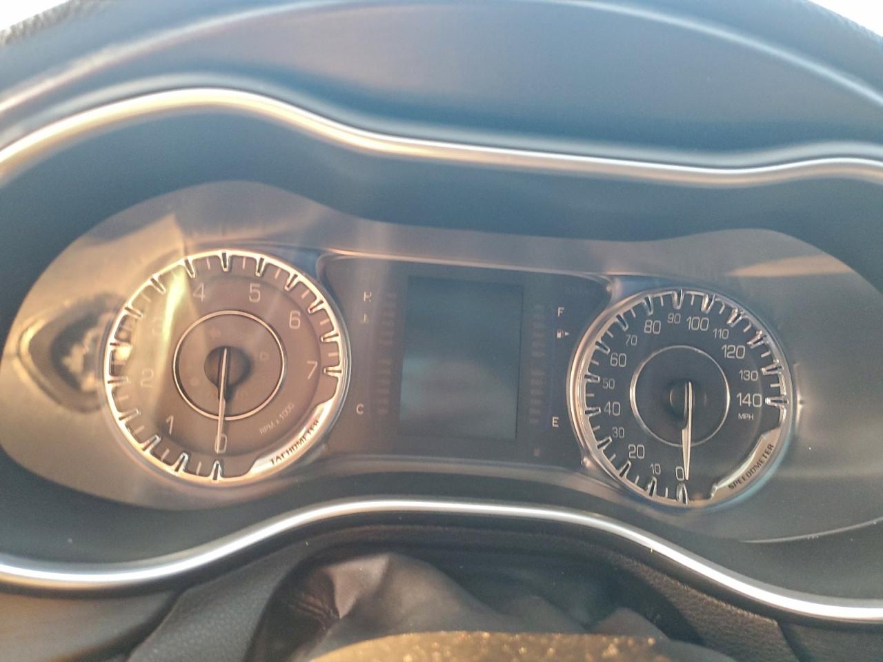 2015 Chrysler 200 Limited VIN: 1C3CCCAB1FN642832 Lot: 94641985