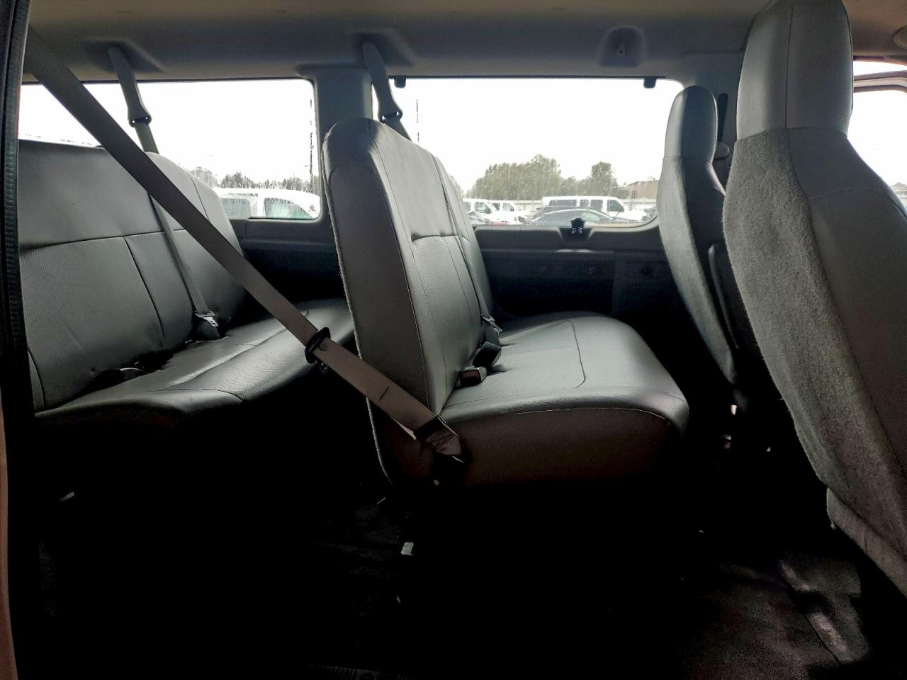 2014 Ford Econoline E350 Super Duty Wagon VIN: 1FBNE3BL5EDB21255 Lot: 91741695